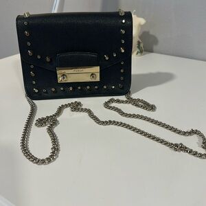 Furla  . Women's bag for going out, very beautiful and comfortable
